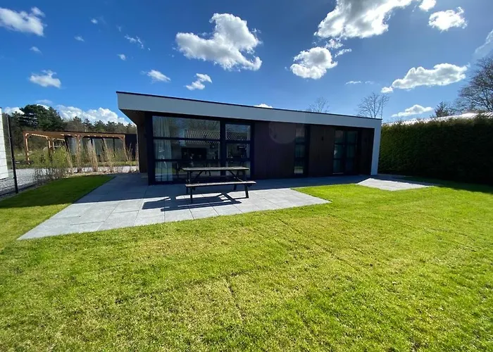 Dom wakacyjny Edelhert, Moderne En Comfortabele Vakantiewoning Met Hottub!