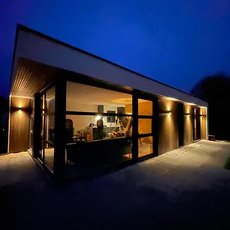 Edelhert, Moderne En Comfortabele Vakantiewoning Met Hottub! * エルメロ