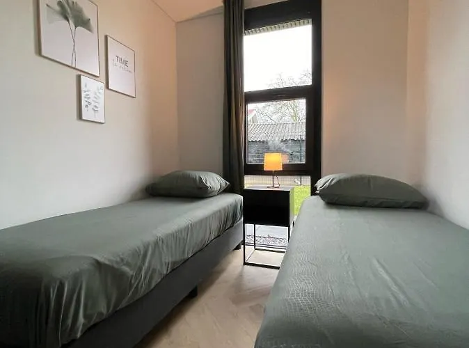 Edelhert, Moderne En Comfortabele Vakantiewoning Met Hottub! エルメロ