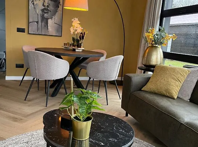 Edelhert, Moderne En Comfortabele Vakantiewoning Met Hottub! エルメロ